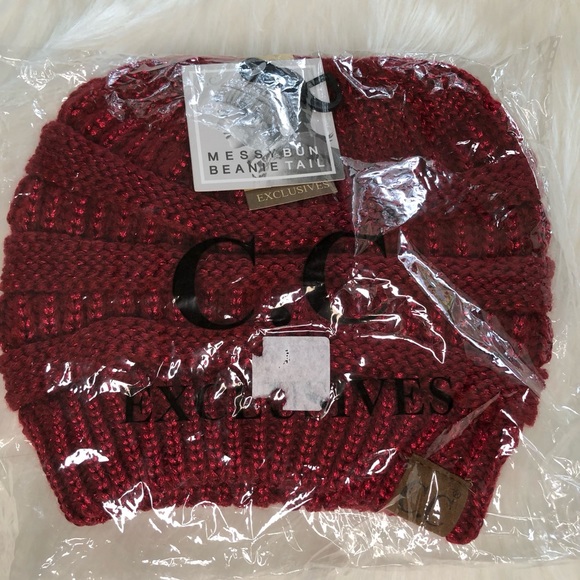 C.C. Metallic Messy Bun Beanie Tail – NWT - Picture 7 of 8